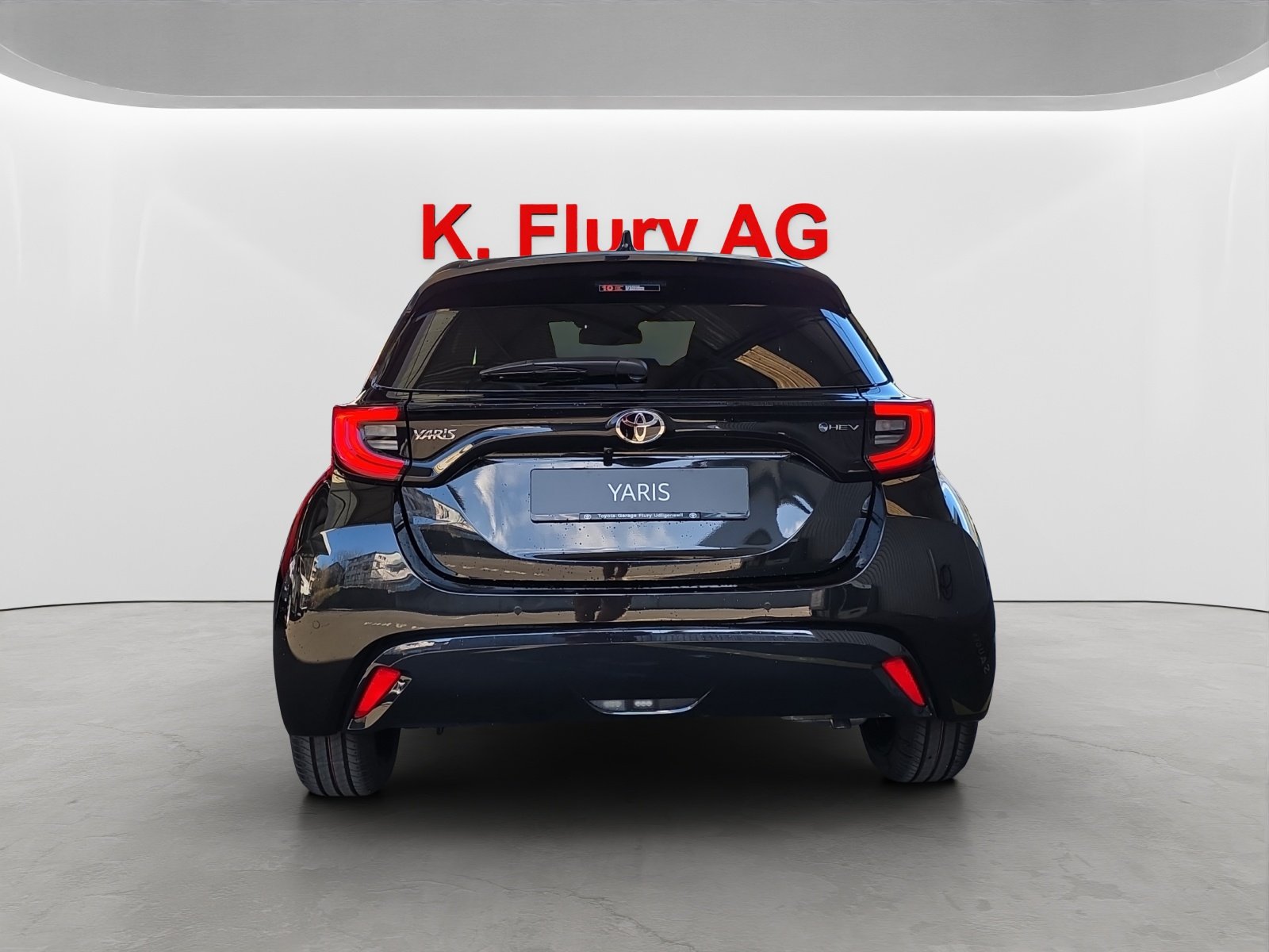 TOYOTA Yaris 1.5 VVT-i HSD Premium, Full-Hybrid Petrol/Electric, Ex-demonstrator, Automatic - 4