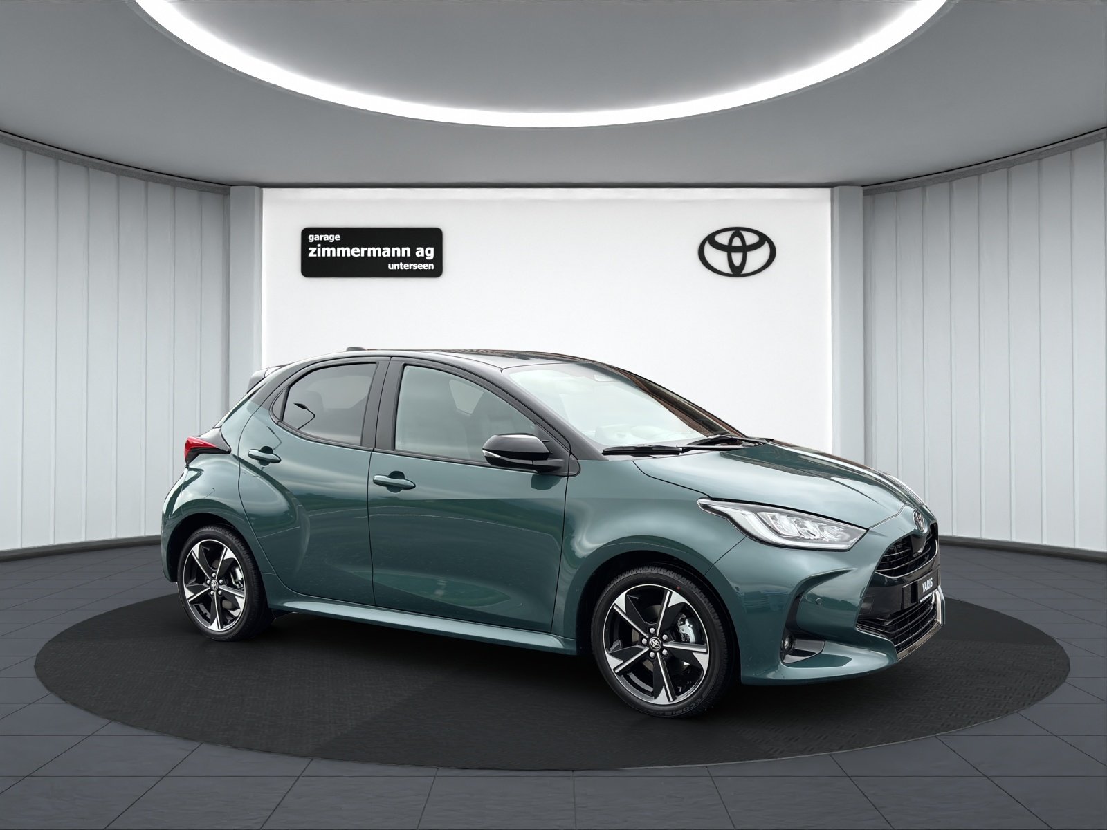TOYOTA Yaris 1.5 VVT-i HSD Premium, Full-Hybrid Petrol/Electric, Ex-demonstrator, Automatic - 4