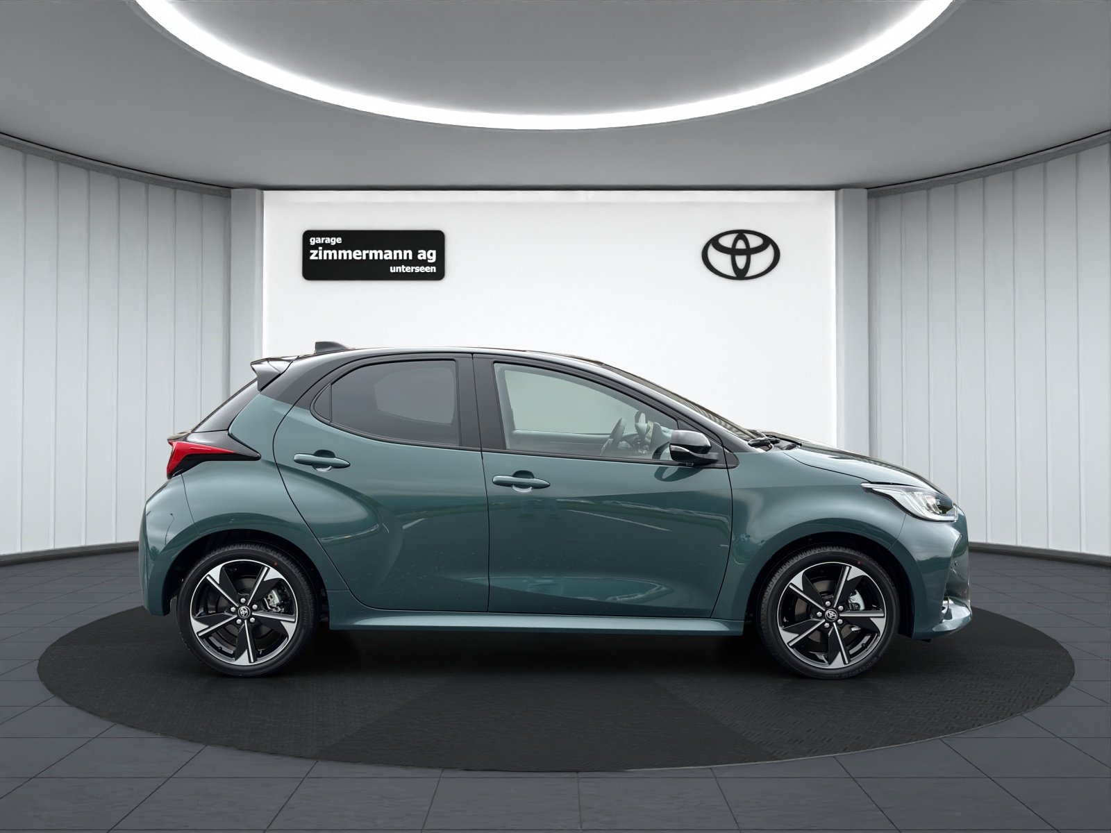 TOYOTA Yaris 1.5 VVT-i HSD Premium, Full-Hybrid Petrol/Electric, Ex-demonstrator, Automatic - 5
