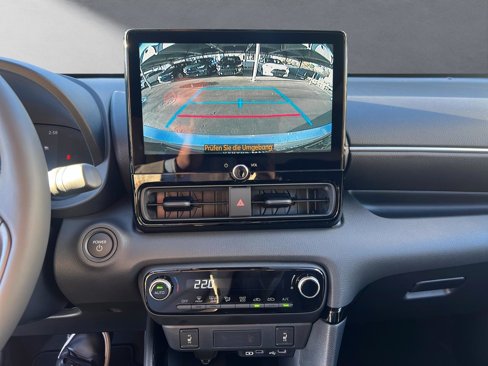 TOYOTA Yaris 1.5 VVT-i HSD Trend, Full-Hybrid Petrol/Electric, Ex-demonstrator, Automatic - 7