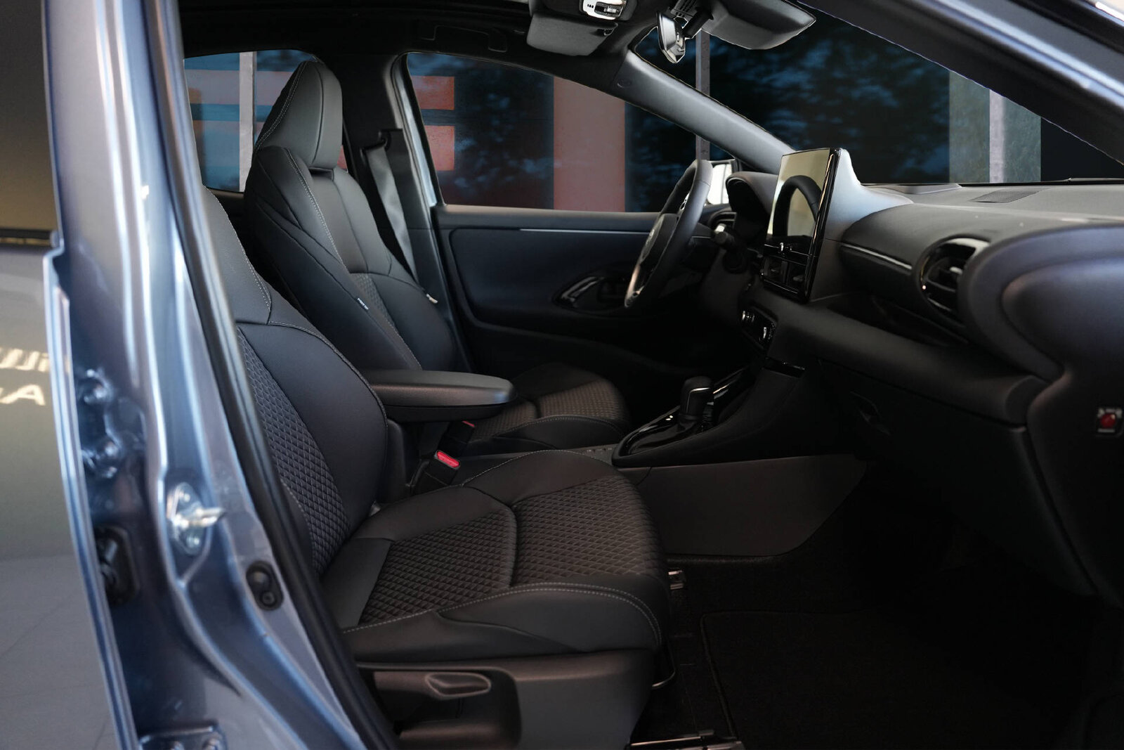 TOYOTA Yaris 1.5 VVT-i HSD Premium, Hybride Integrale Benzina/Elettrica, Auto dimostrativa, Automatico - 6