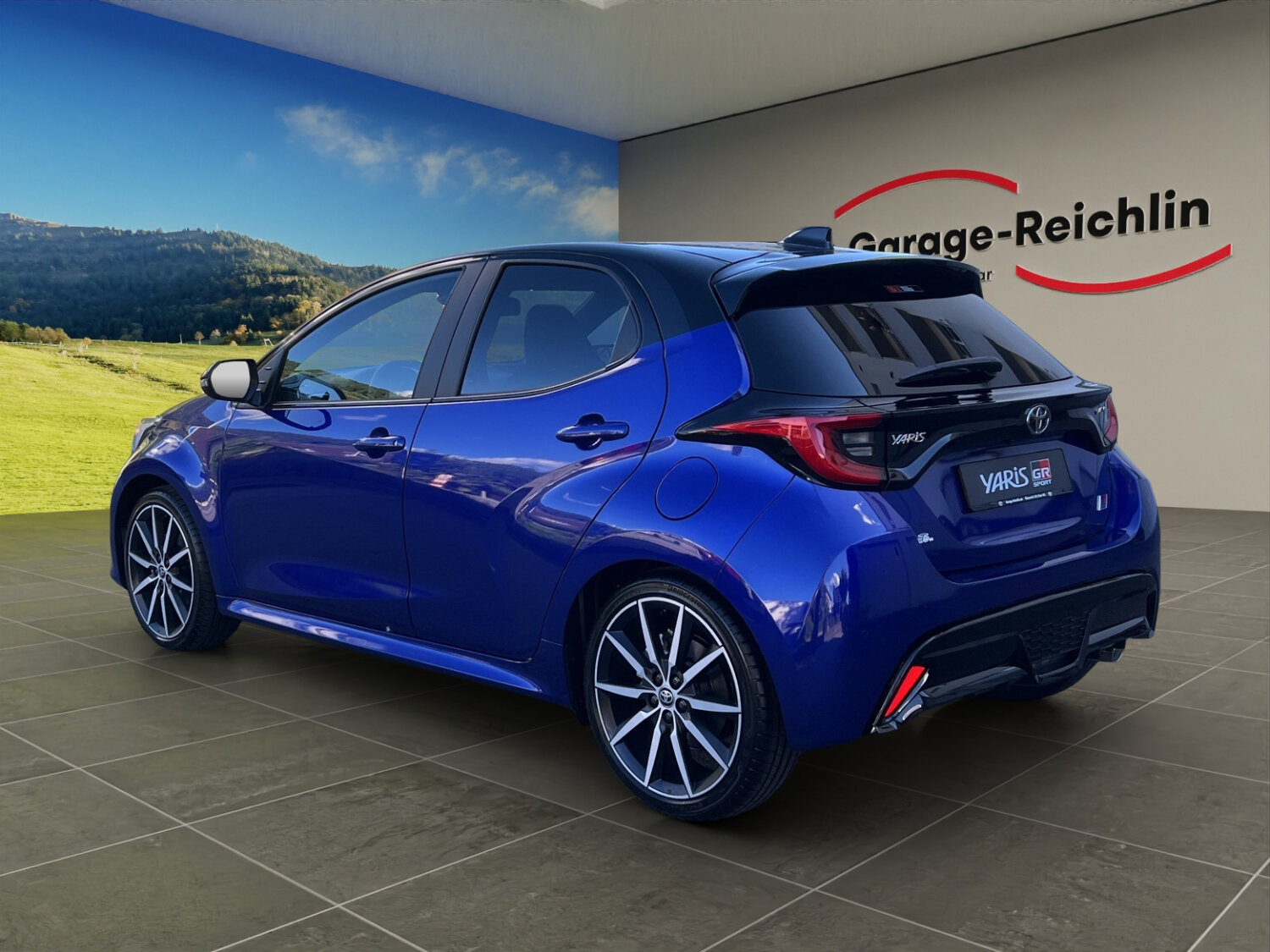 TOYOTA Yaris 1.5 VVT-i HSD GR Sport, Full-Hybrid Petrol/Electric, Ex-demonstrator, Automatic - 3