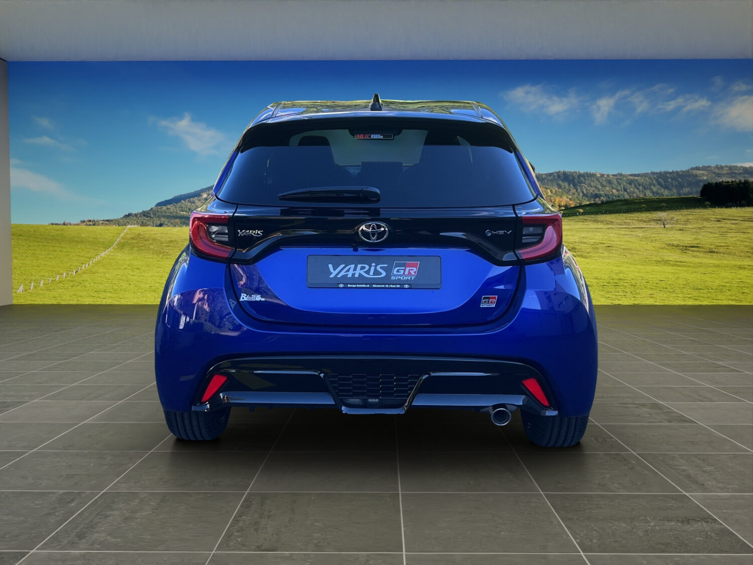 TOYOTA Yaris 1.5 VVT-i HSD GR Sport, Full-Hybrid Petrol/Electric, Ex-demonstrator, Automatic - 4