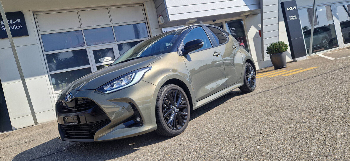 TOYOTA YARIS