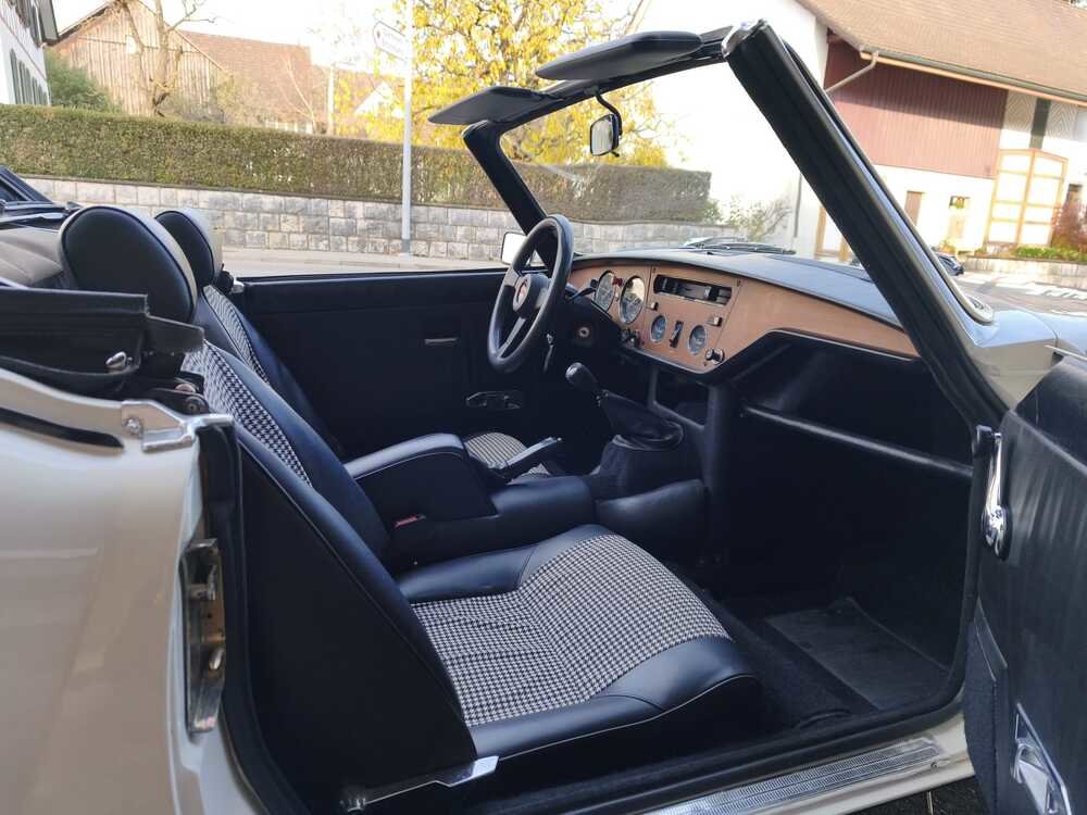 TRIUMPH Spitfire 1500, Essence, Voiture de collection, Manuelle - 7