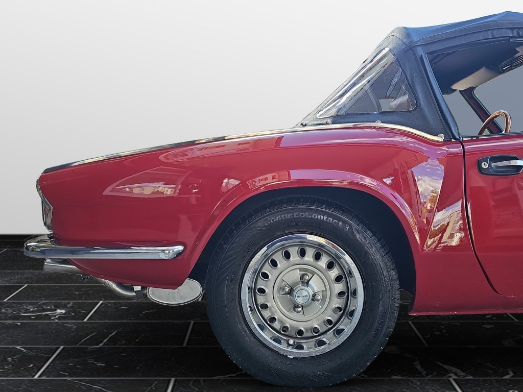 TRIUMPH 1500, Essence, Voiture de collection, Manuelle - 6