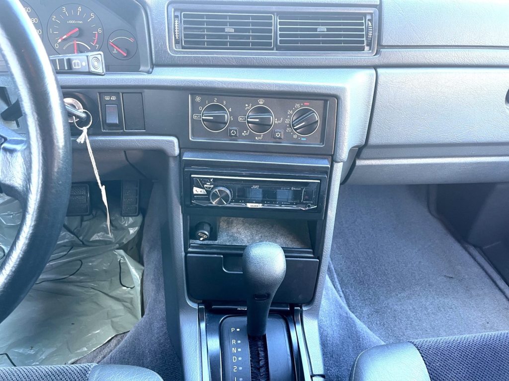 VOLVO 940 2.3 Polar Turbo, Essence, Occasion / Utilisé, Automatique - 6