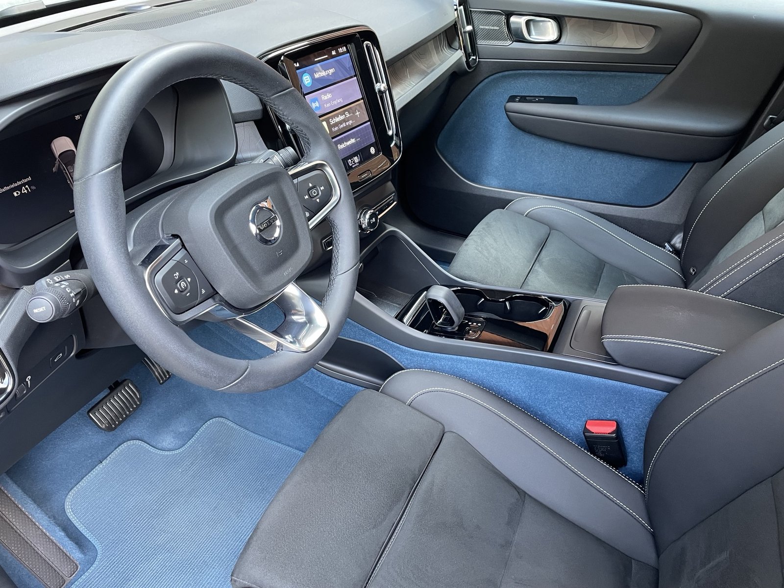 VOLVO C40 P8 Twin Recharge AWD, Elettrica, Occasioni / Usate, Automatico - 4