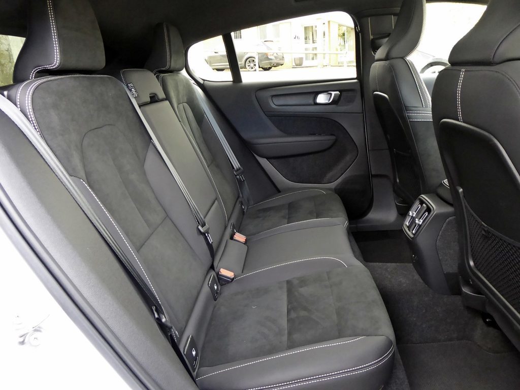 VOLVO C40 Rech P8 Twin Ultimate, Elektro, Occasion / Gebraucht, Automatik - 6