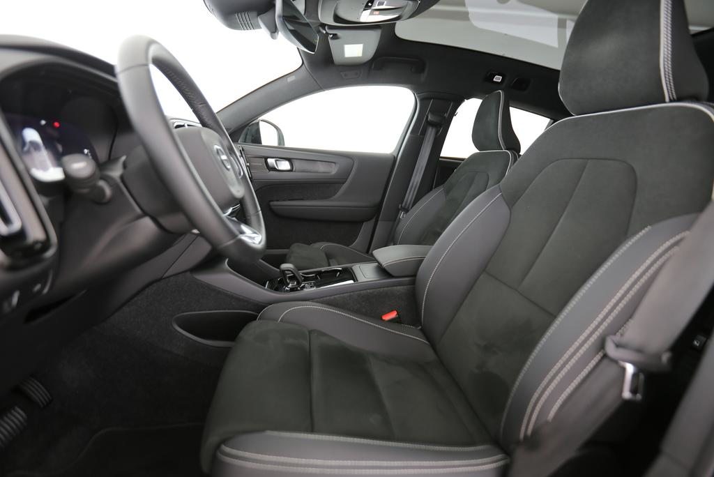 VOLVO C40 P8 Twin Recharge AWD, Électrique, Occasion / Utilisé, Automatique - 3
