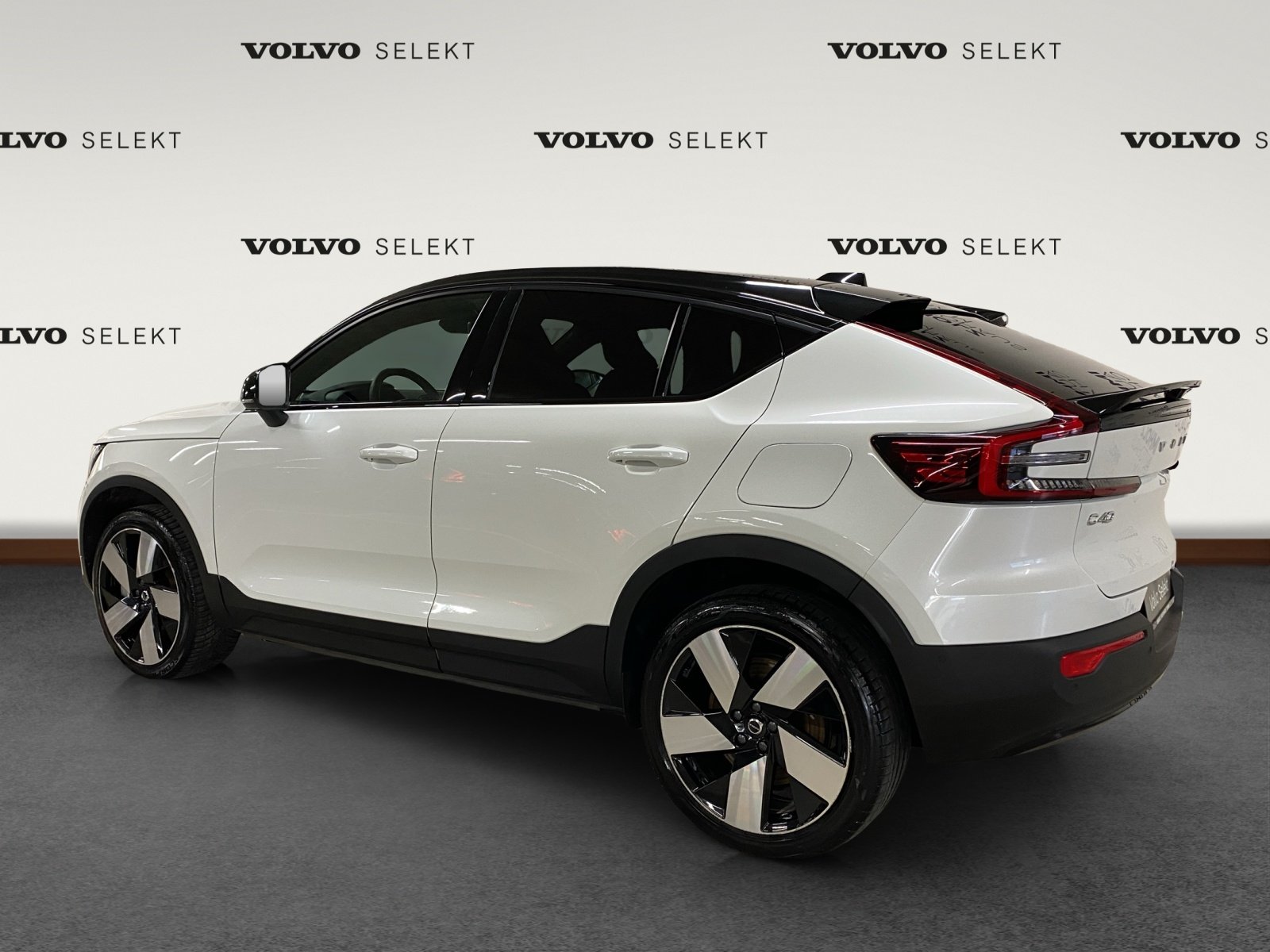 VOLVO C40 P8 Twin Recharge AWD, Electric, Second hand / Used, Automatic - 3