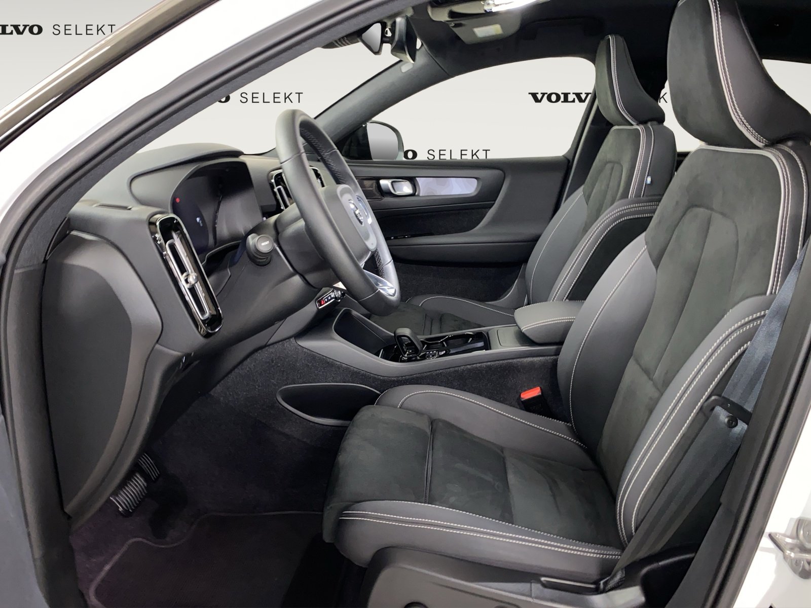 VOLVO C40 P8 Twin Recharge AWD, Electric, Second hand / Used, Automatic - 6