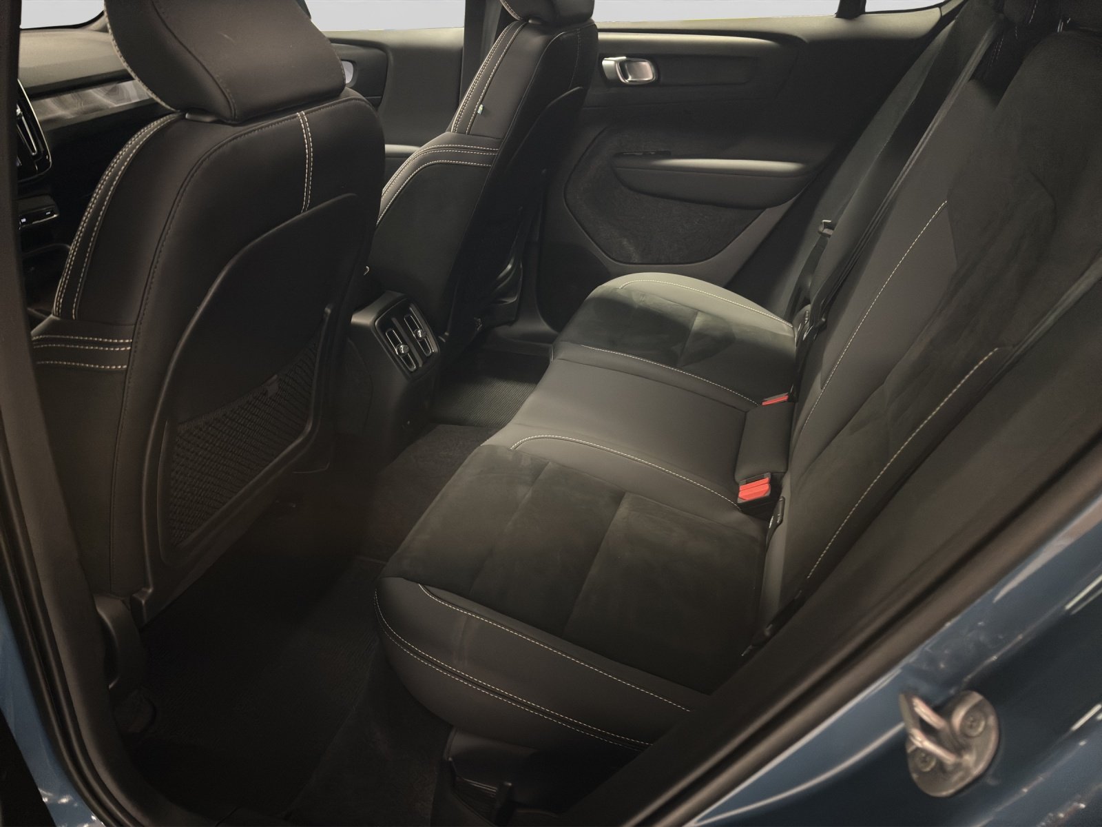 VOLVO C40 P6 Recharge Ultimate, Elektro, Occasion / Gebraucht, Automatik - 5