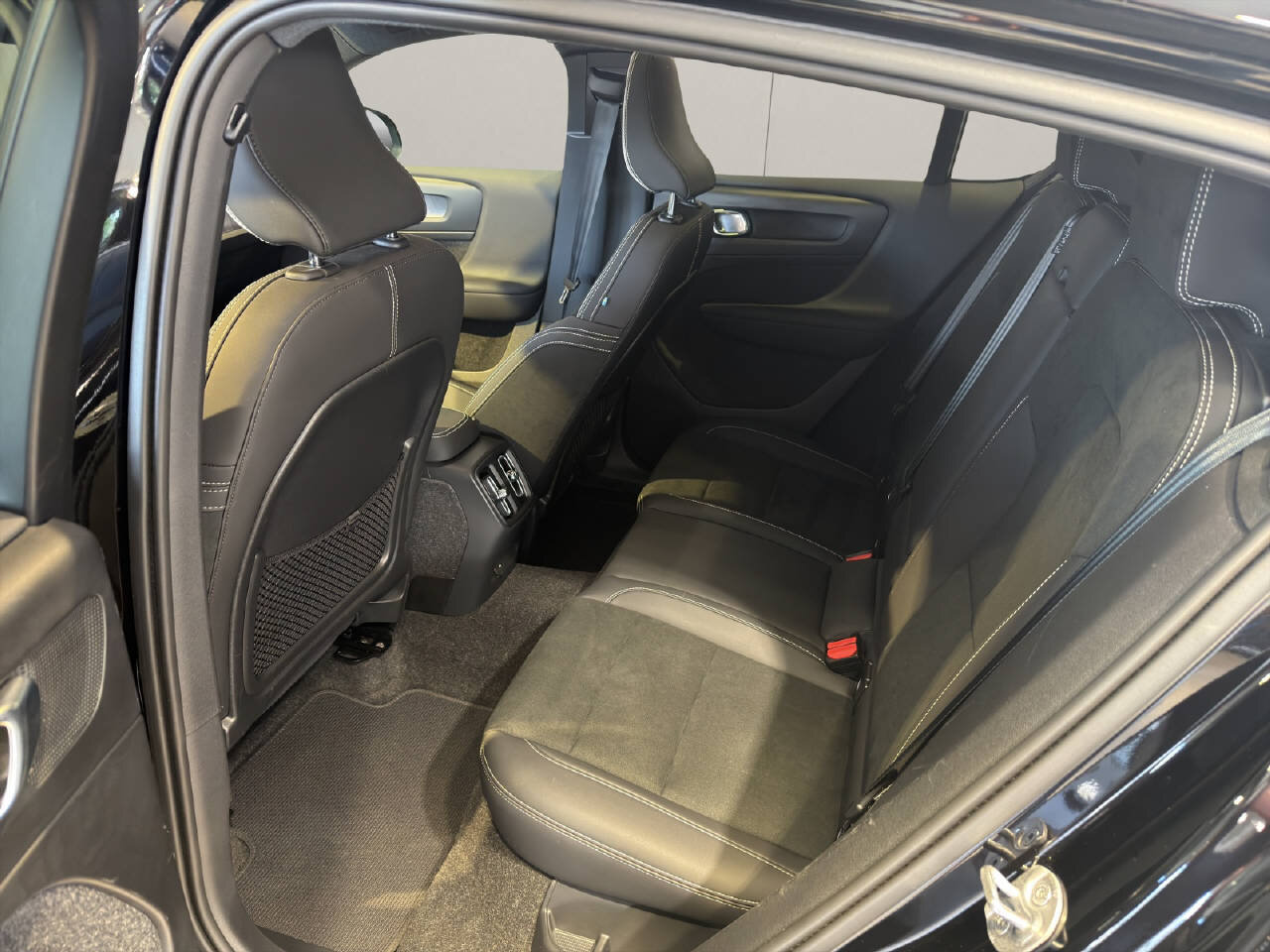 VOLVO C40 P8 Twin Recharge Ultimate AWD, Elettrica, Occasioni / Usate, Automatico - 6