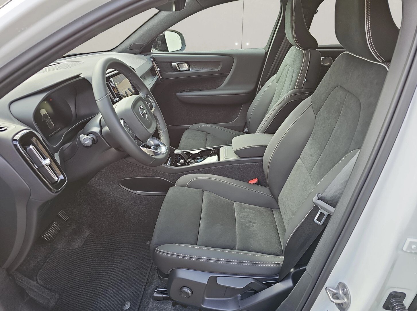 VOLVO C40 E80 Plus, Elektro, Vorführwagen, Automatik - 7