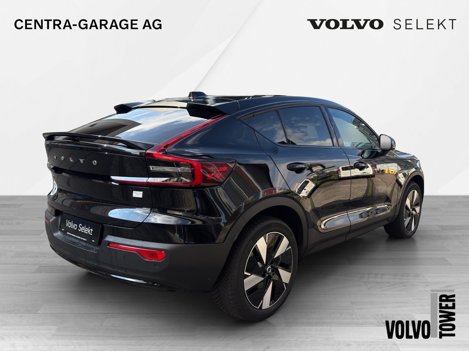 VOLVO C40 Recharge E80 82kWh Twin AWD Pure Electric Plus, Elektro, Occasion / Gebraucht, Automatik - 7