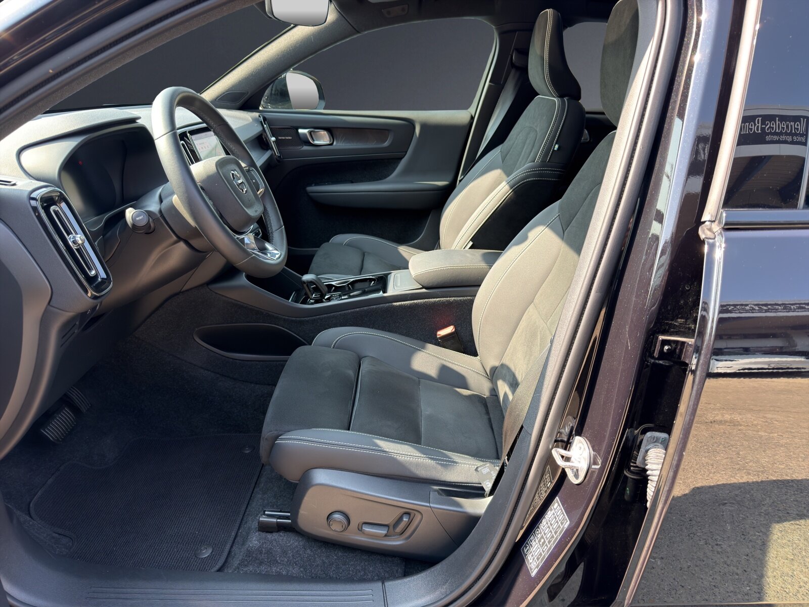 VOLVO C40 Recharge P8 Twin AWD Pure Electric Ultimate, Électrique, Occasion / Utilisé, Automatique - 6