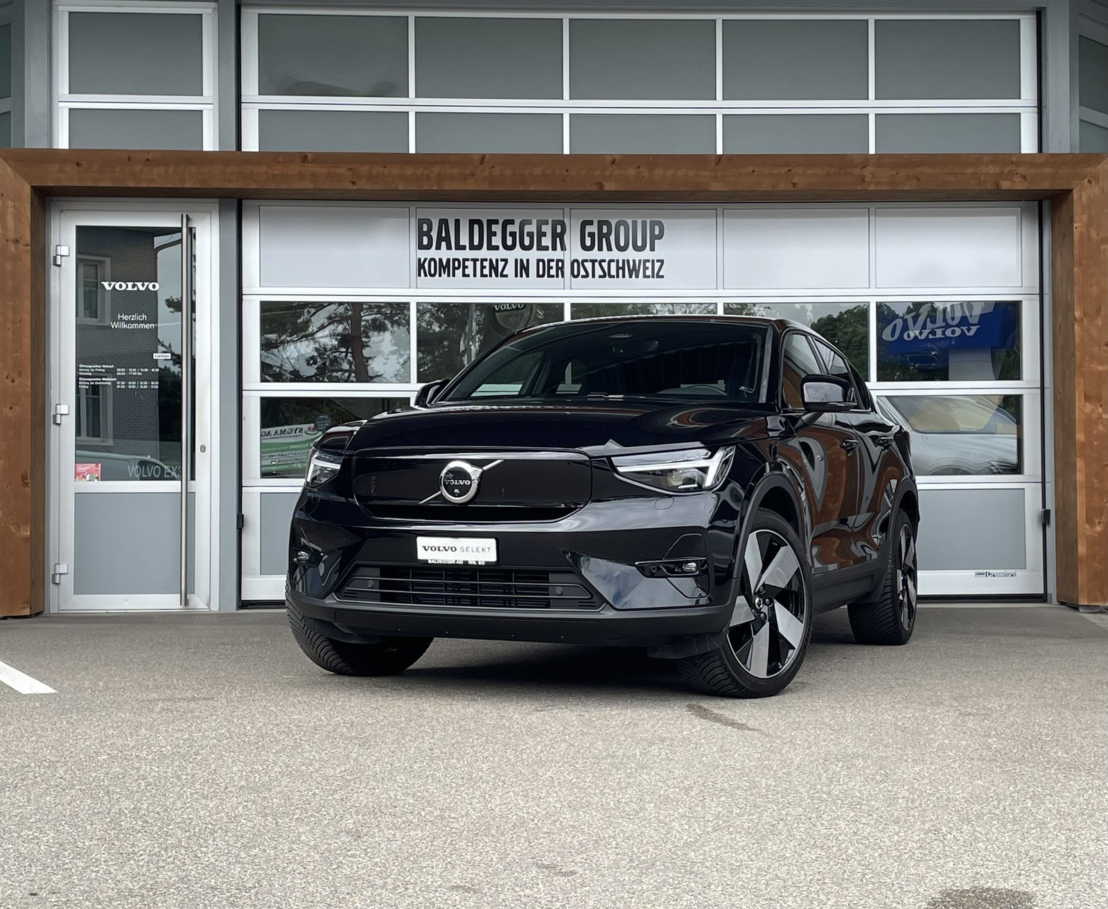 VOLVO C40