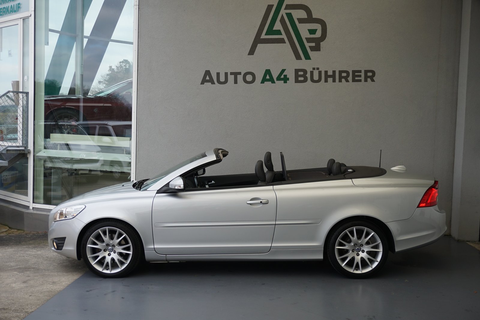 VOLVO C70 2.0D Momentum Convertible