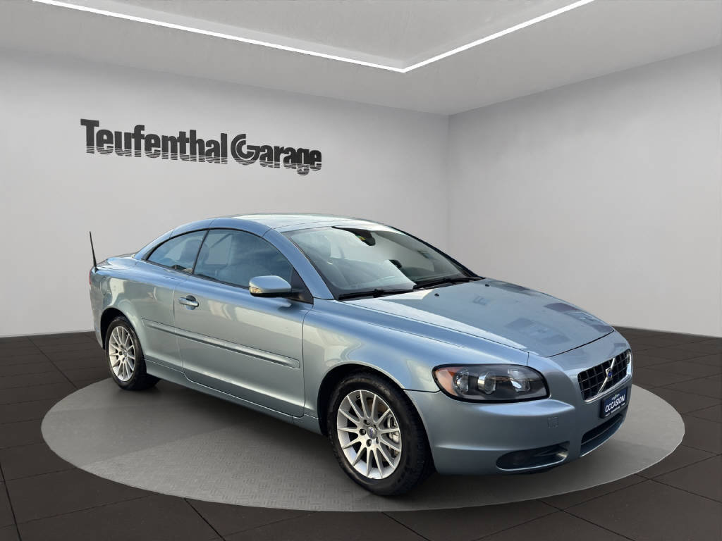 VOLVO C70 Cabriolet 2.4 20V 140 Momentum, Petrol, Second hand / Used, Manual - 2
