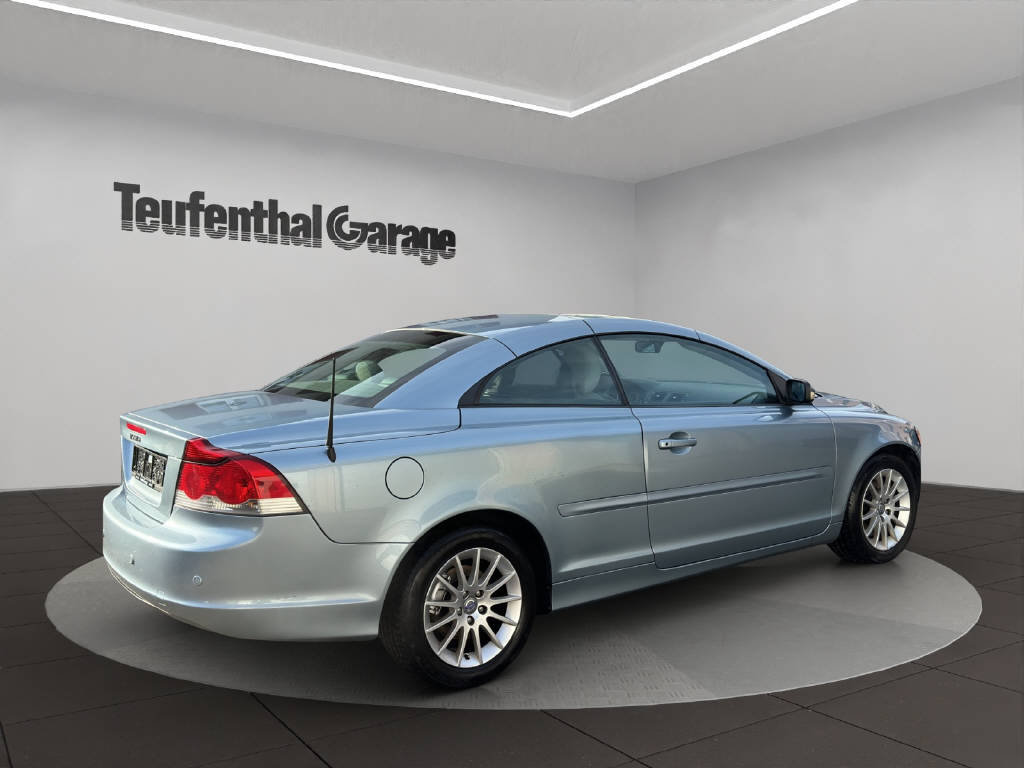 VOLVO C70 Cabriolet 2.4 20V 140 Momentum, Petrol, Second hand / Used, Manual - 4