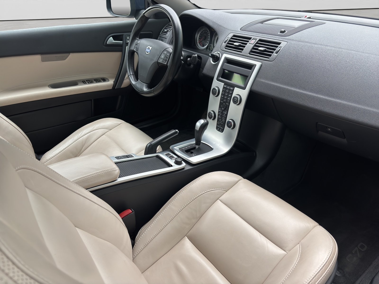 VOLVO C70 Cabriolet 2.0 D3 Summum, Diesel, Second hand / Used, Automatic - 7