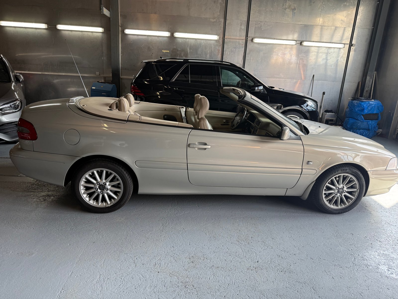 VOLVO C70 Cabriolet 2.4T, Petrol, Second hand / Used, Automatic - 2