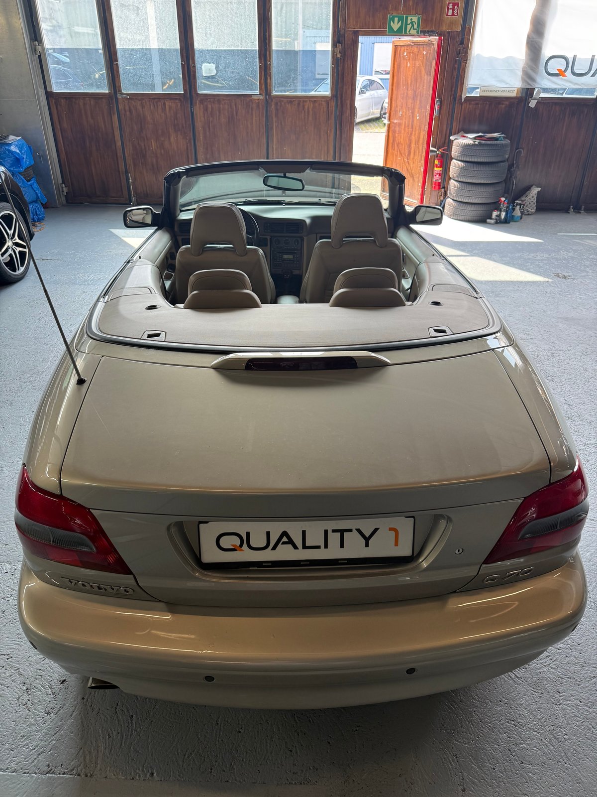 VOLVO C70 Cabriolet 2.4T, Petrol, Second hand / Used, Automatic - 4