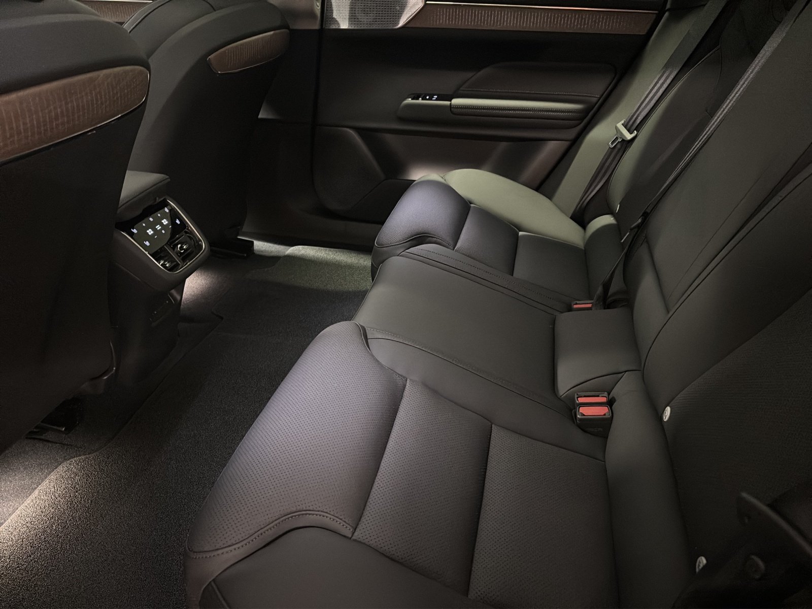VOLVO ES90 Ultra, Electric, Ex-demonstrator, Automatic - 5