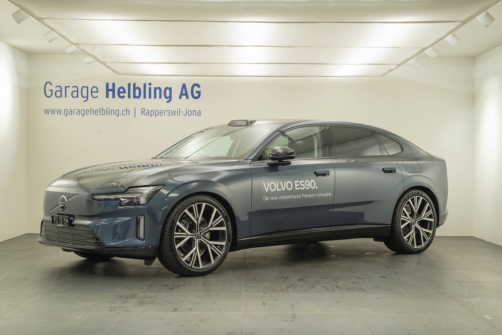 VOLVO ES90