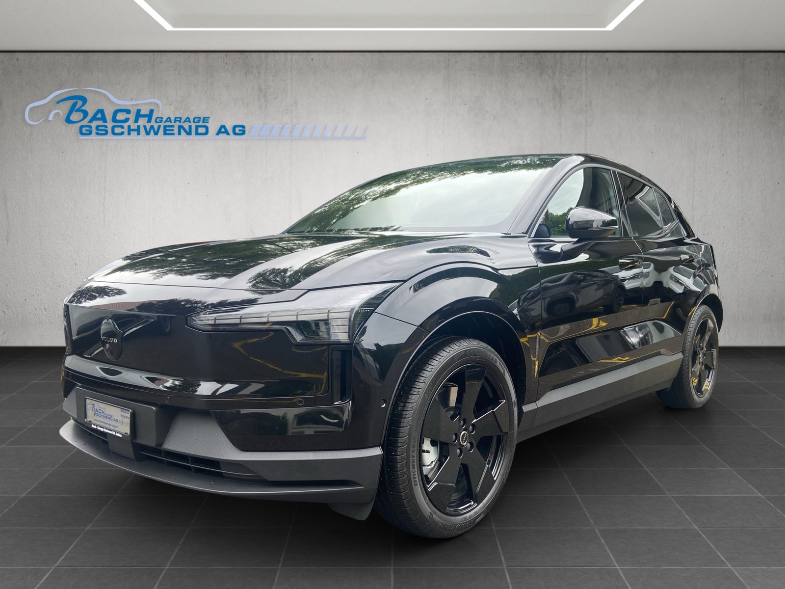 VOLVO EX30 E60 69kWh Twin Black Edition