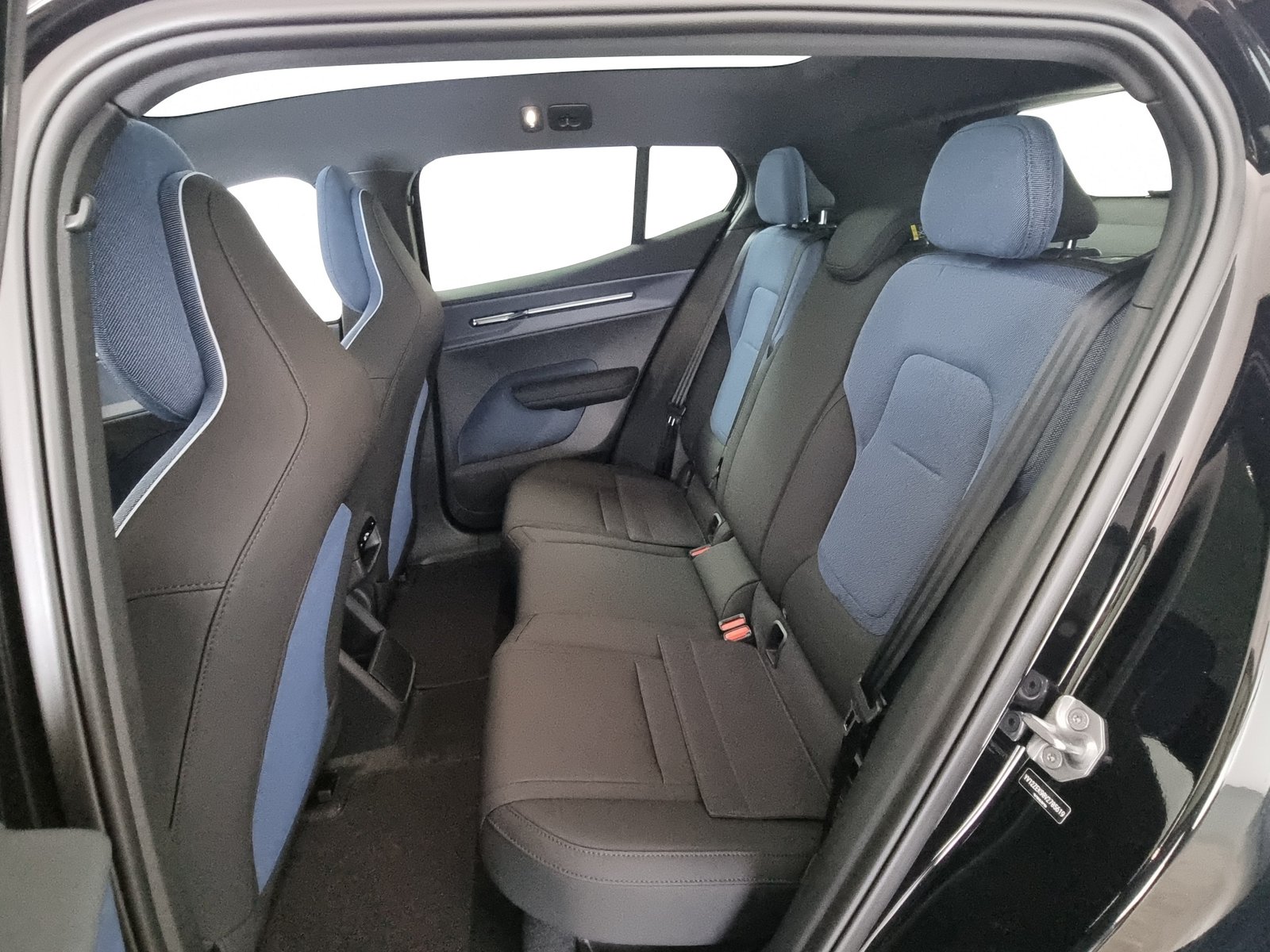 VOLVO EX 30 Twin Ultra AWD 69kWh, Elektro, Neues Fahrzeug mit Tageszulassung, Automatik - 7