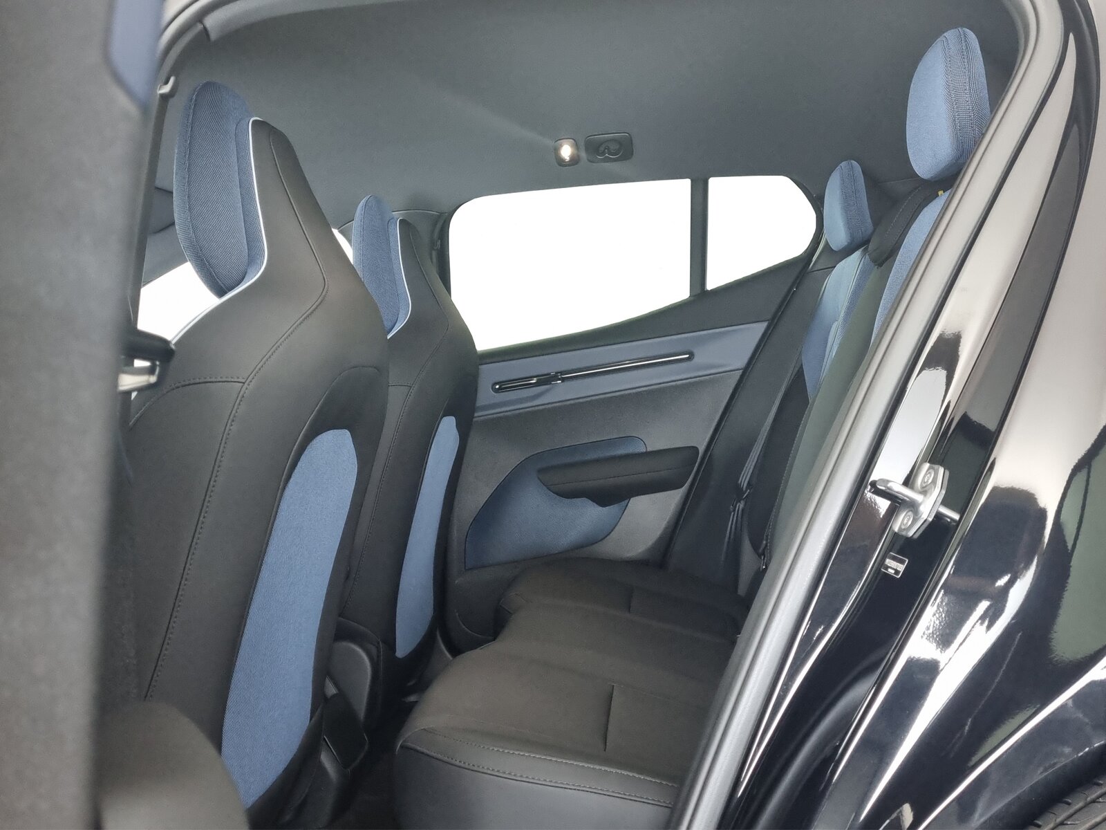 VOLVO EX 30 Twin Motor Performance Plus AWD, Électrique, Véhicule neuf pré-immatriculé, Automatique - 7