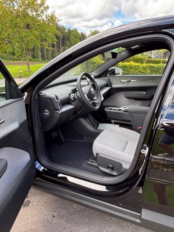 VOLVO EX 30 E60 Ultra, Elektro, Neuwagen, Automatik - 6