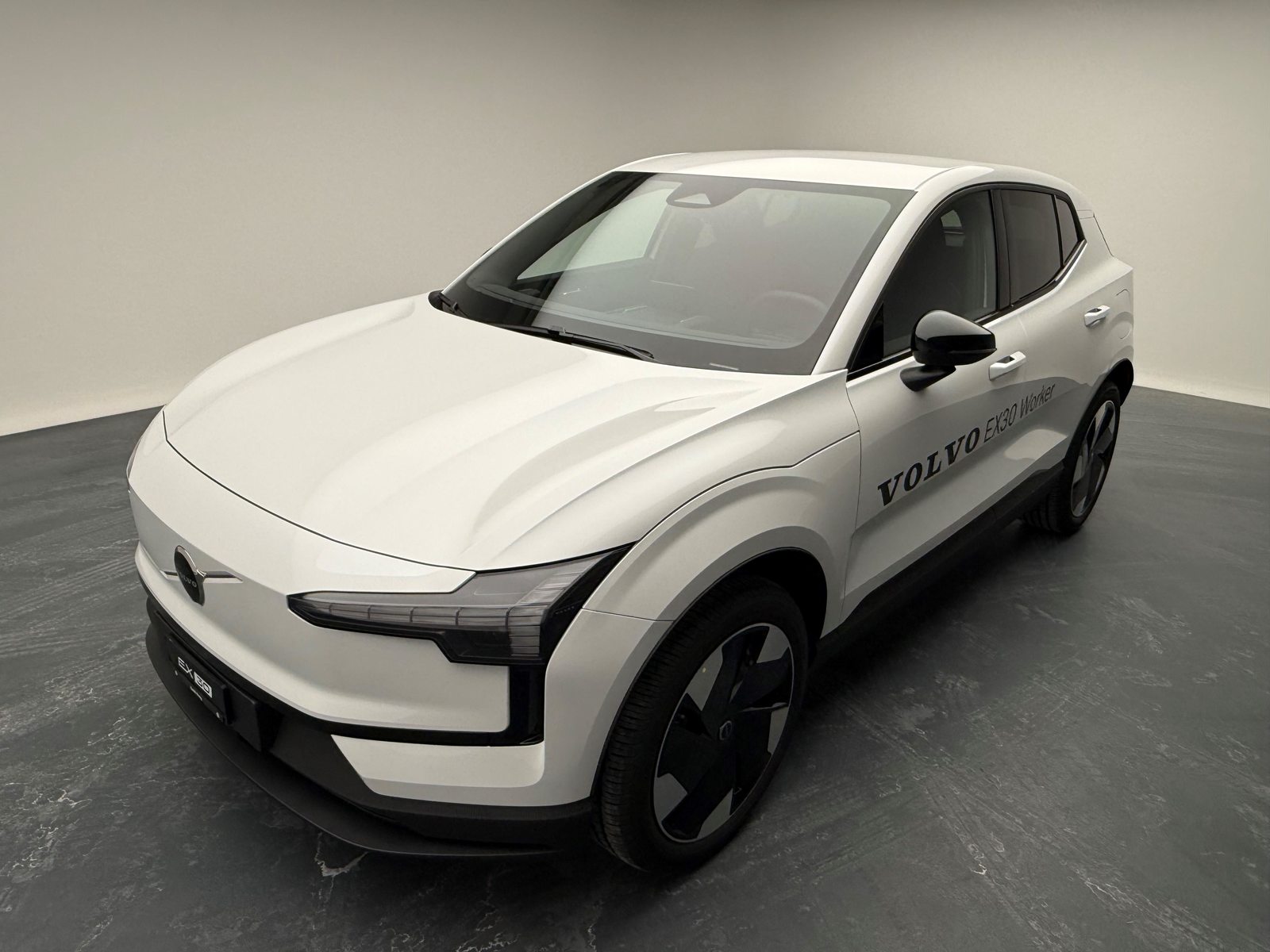 VOLVO EX30 E60 Plus, Elektro, Neuwagen, Automatik - 2