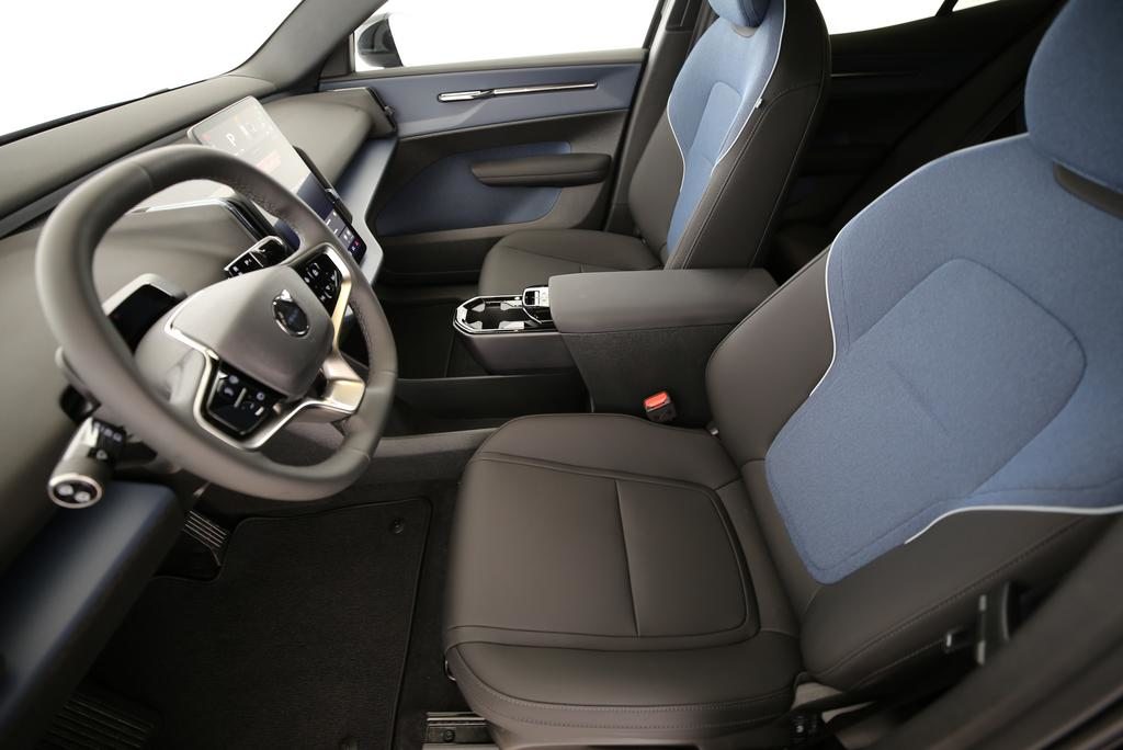 VOLVO EX30 E60 Core, Elektro, Neuwagen, Automatik - 7