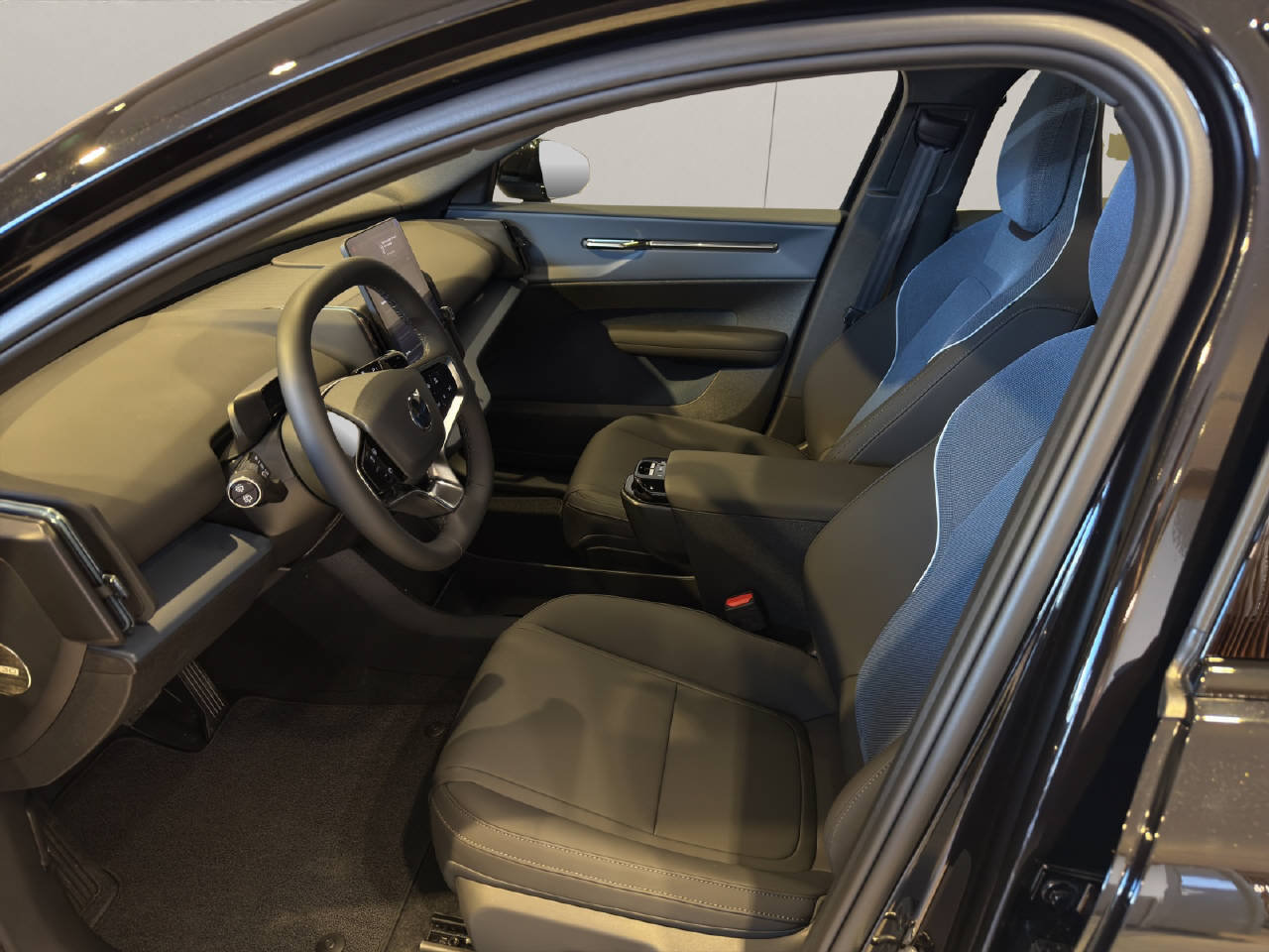VOLVO EX30 E60 Twin Ultra Performance Sw. Black Ed. AWD, Électrique, Voiture nouvelle, Automatique - 5