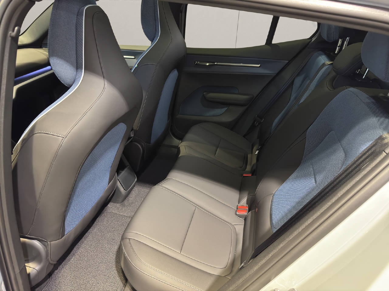VOLVO EX30 CC E60 Twin Performance AWD, Electric, New car, Automatic - 6