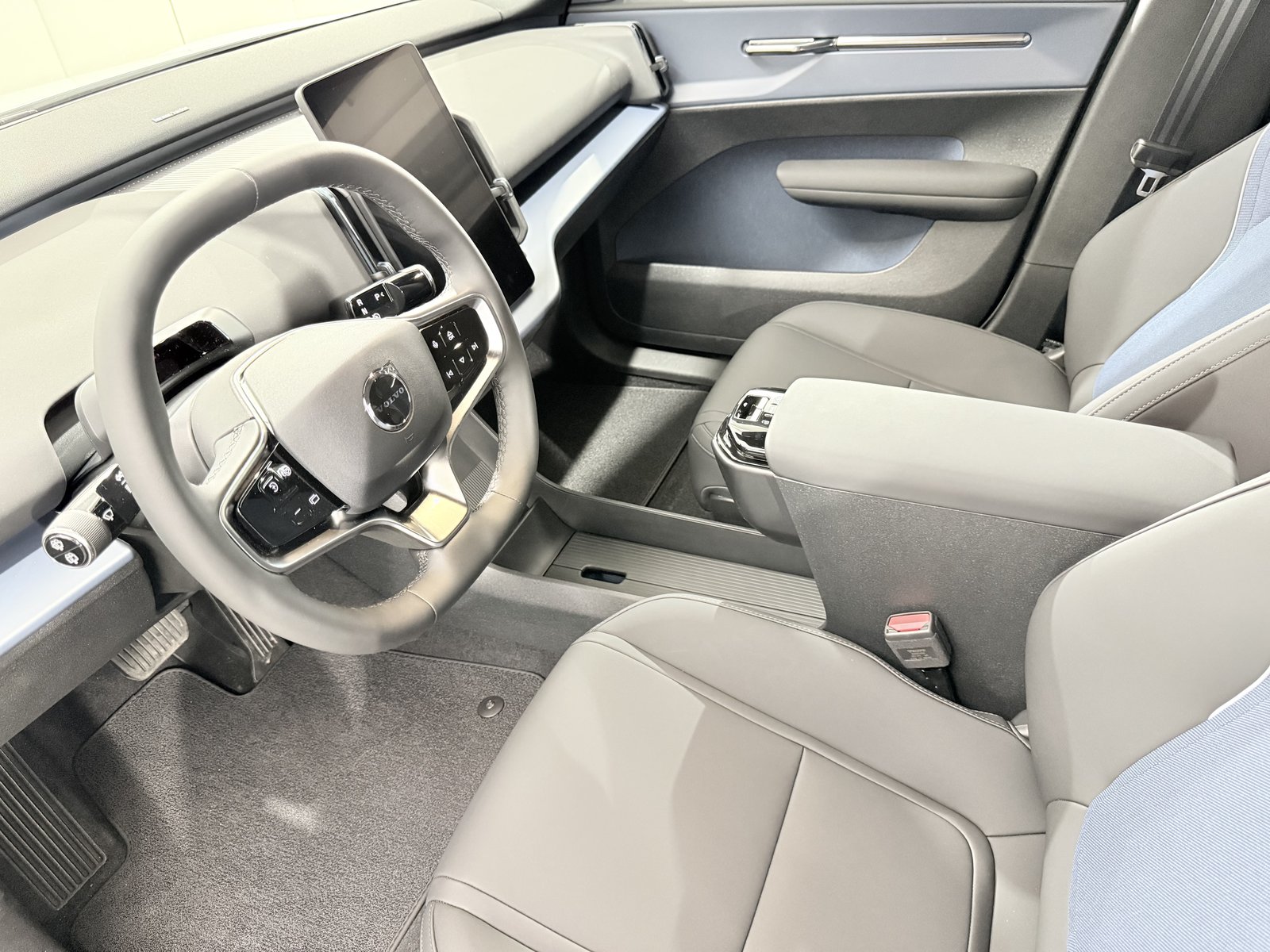 VOLVO EX30 E60 Twin Plus Performance, Électrique, Voiture nouvelle, Automatique - 4