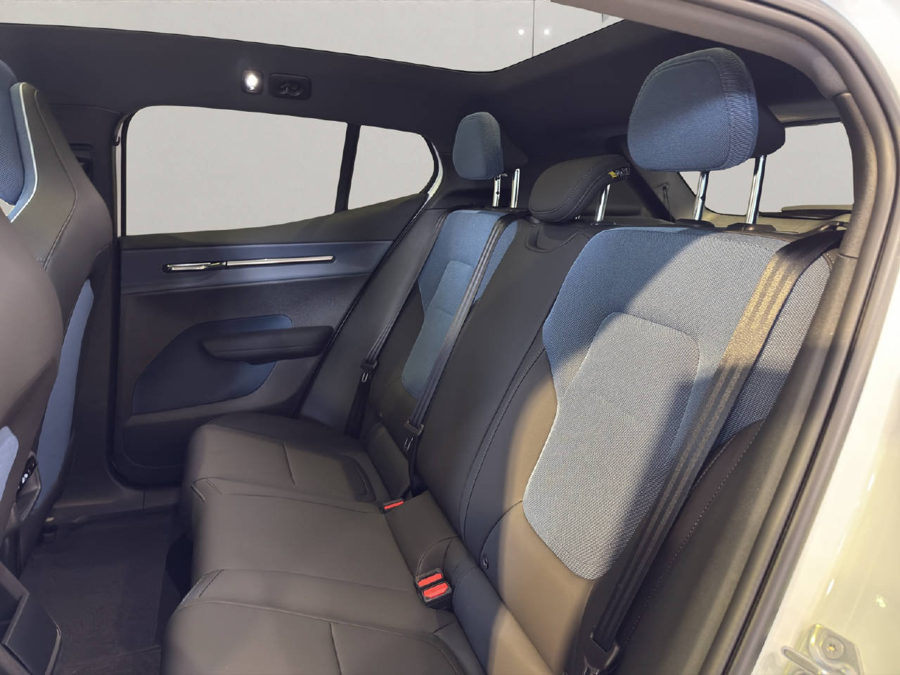 VOLVO EX30 CC E60 Twin Performance AWD, Elektro, Neuwagen, Automatik - 6