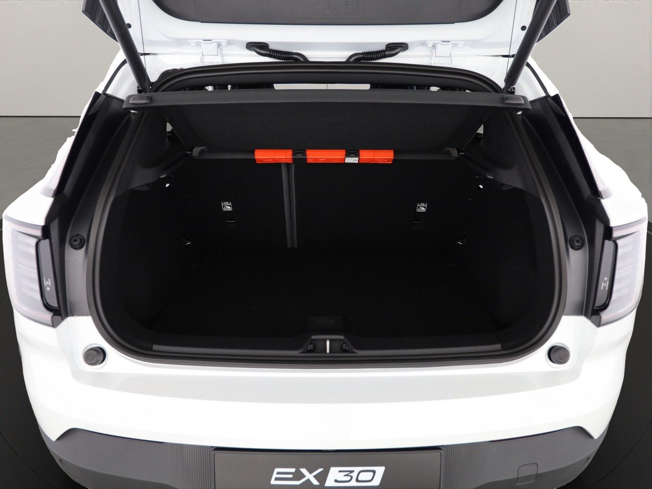 VOLVO EX30 CC E60 Twin Performance AWD, Elettrica, Auto nuove, Automatico - 4