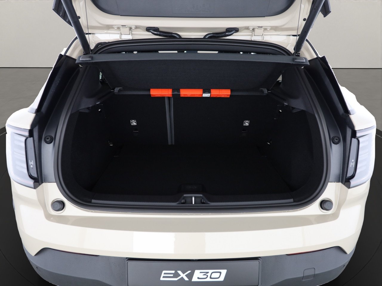 VOLVO EX30 CC E60 Twin Performance AWD, Electric, New car, Automatic - 4