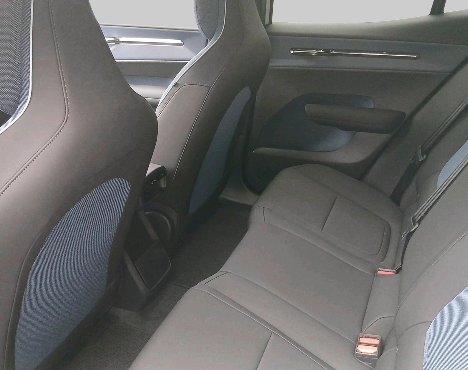 VOLVO EX30 E60 Twin Plus Performance, Elettrica, Auto nuove, Automatico - 4