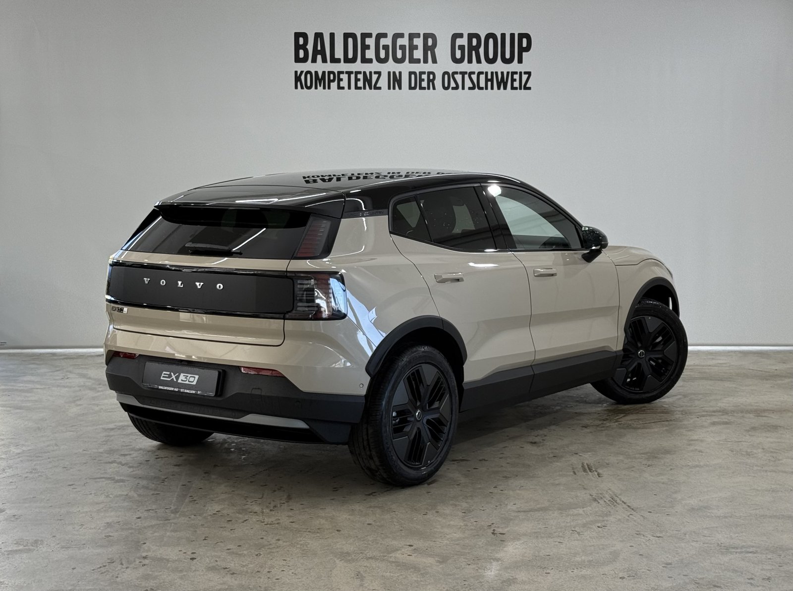 VOLVO EX30 CC E60 Twin Performance A, Elettrica, Auto nuove, Automatico - 3