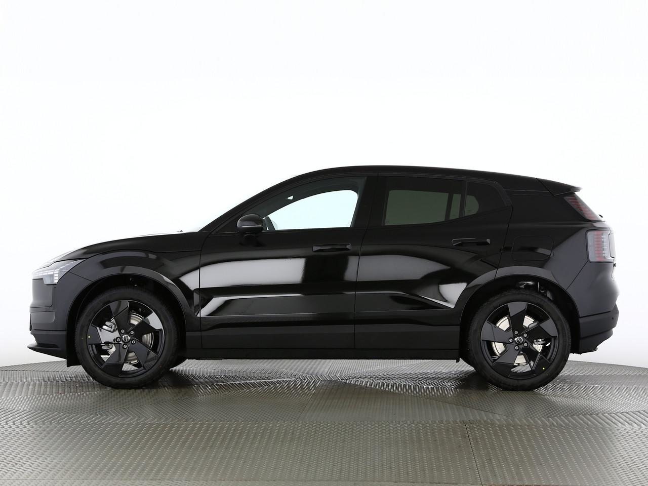 VOLVO EX30 E60 Plus Swiss Black Edition, Électrique, Voiture nouvelle, Automatique - 3