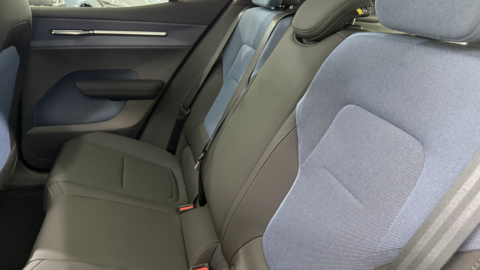VOLVO EX30 CC E60 Twin Performance A, Electric, New car, Automatic - 4