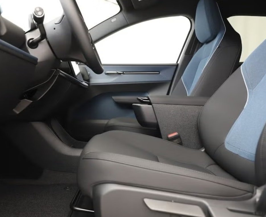 VOLVO EX30 E60 69kWh Twin Plus, Électrique, Voiture nouvelle, Automatique - 3