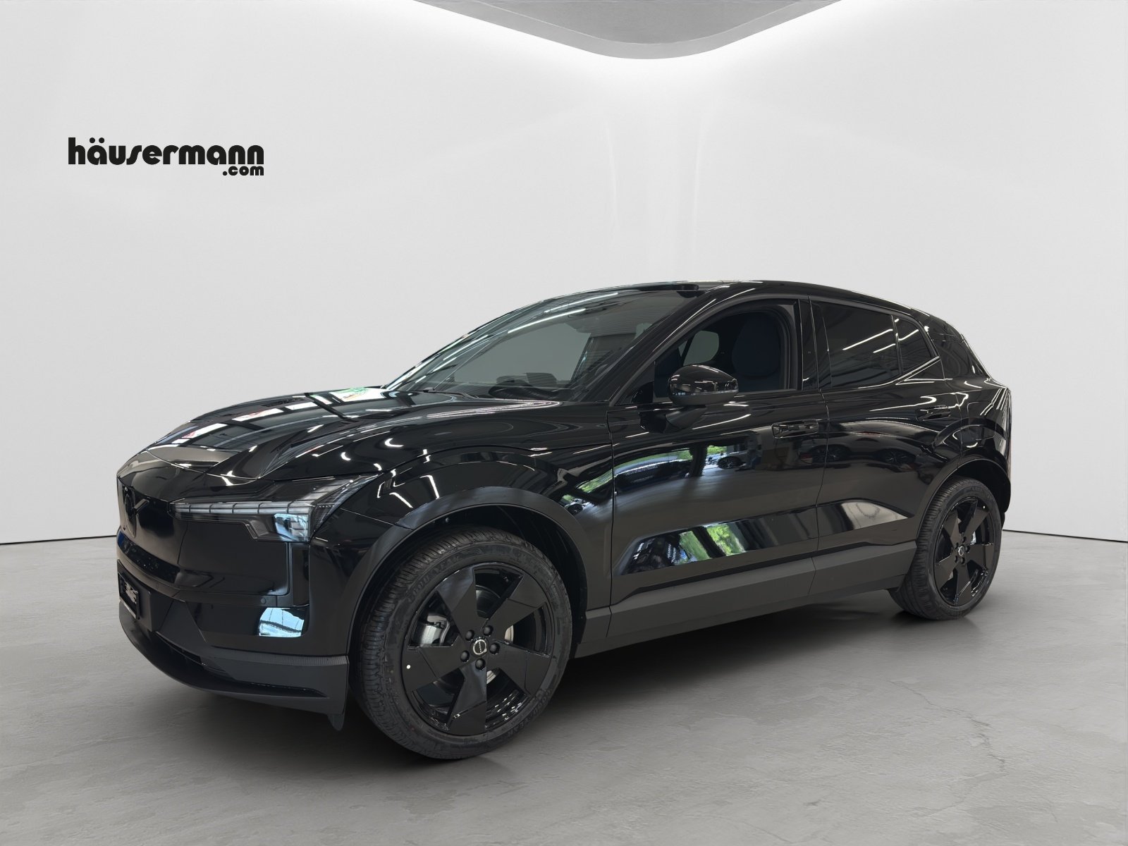 VOLVO EX30 Plus XCENTRIC Black Edition