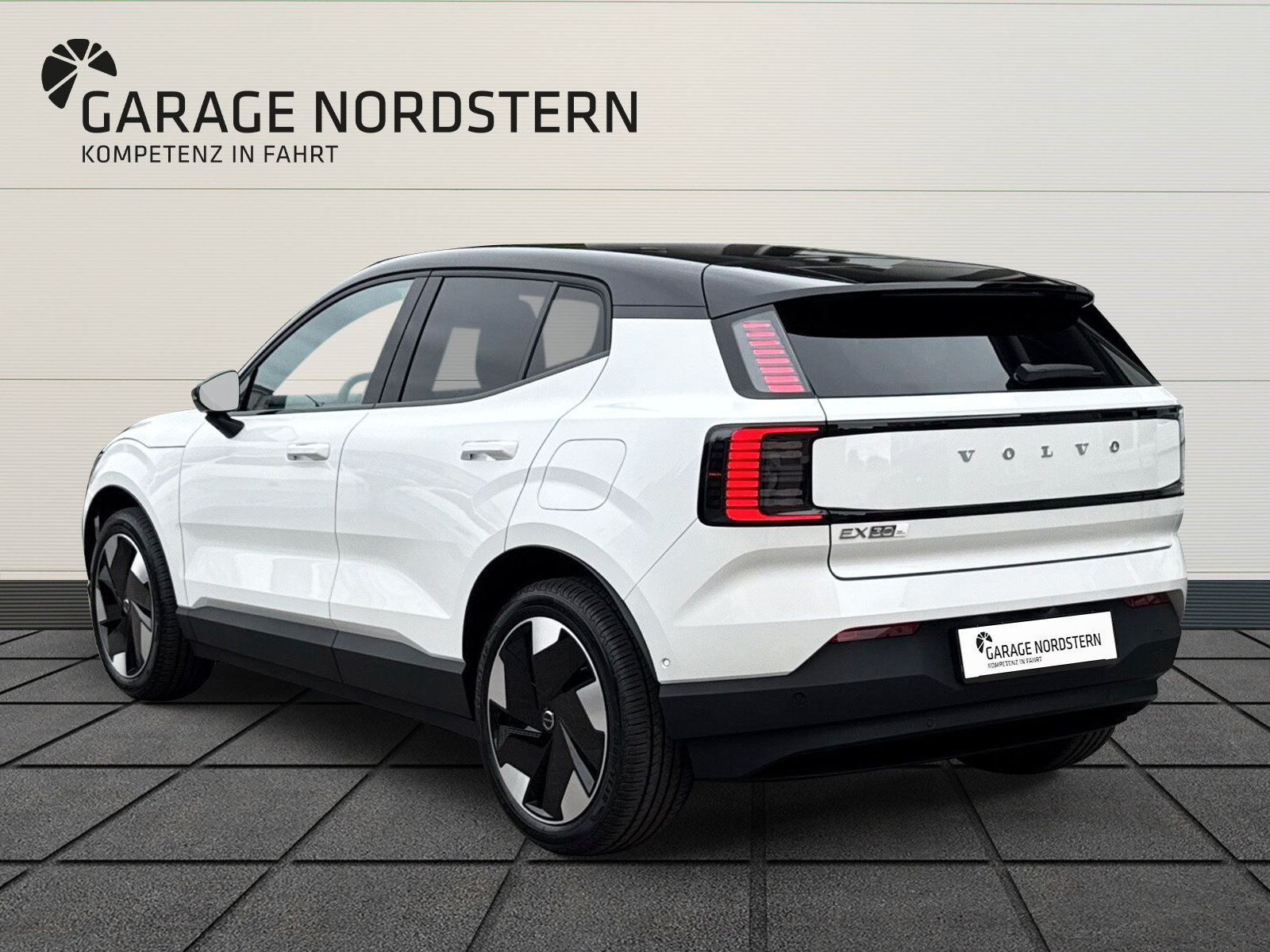 VOLVO EX30 E60 Twin Ultra Performance AWD, Elettrica, Auto nuove, Automatico - 3