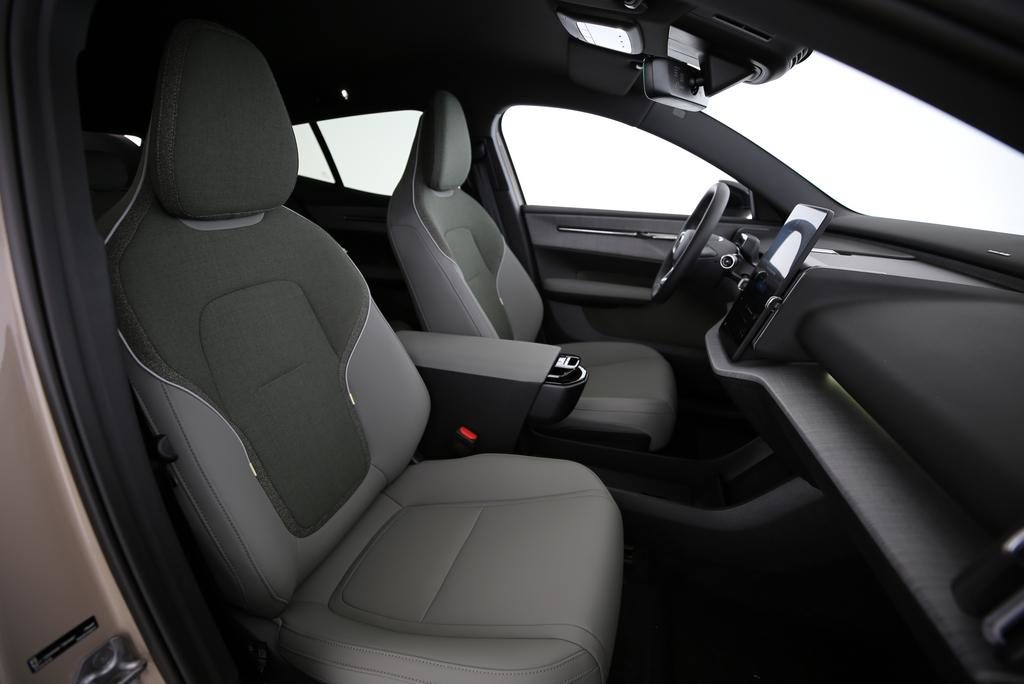 VOLVO EX30 P5 Longe Range Plus, Électrique, Voiture nouvelle, Automatique - 6